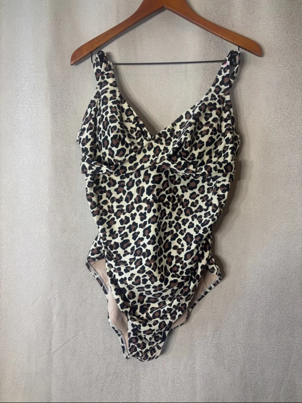 Kona Sol Leopard Print One-Piece Swimsuit in Cream, Black, Brown 0132 - Picture 1 of 9